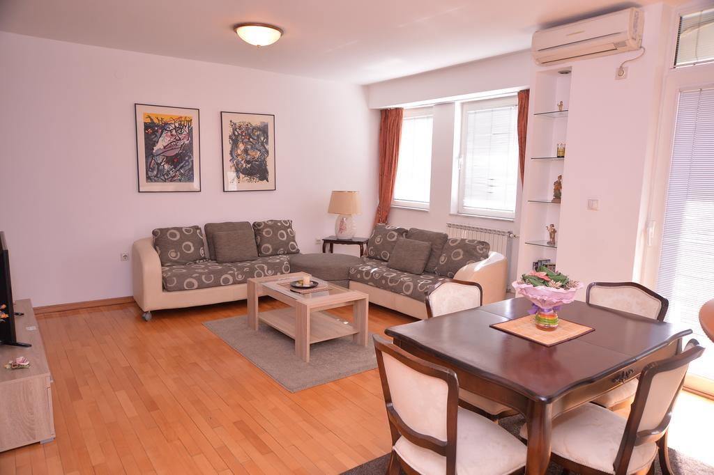 Exclusive Central Apartments 스코페 외부 사진