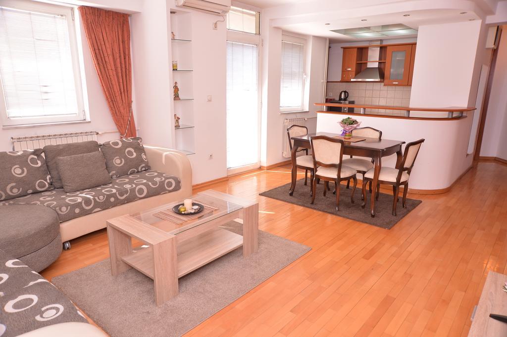Exclusive Central Apartments 스코페 외부 사진